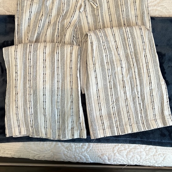 Off white linen pants - Picture 2 of 3